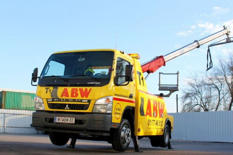 Fahrzeuge von der T1 ABW Abschleppdienst GmbH