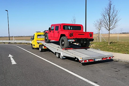 Auto wird von der T1 ABW Abschleppdienst GmbH abgeschleppt